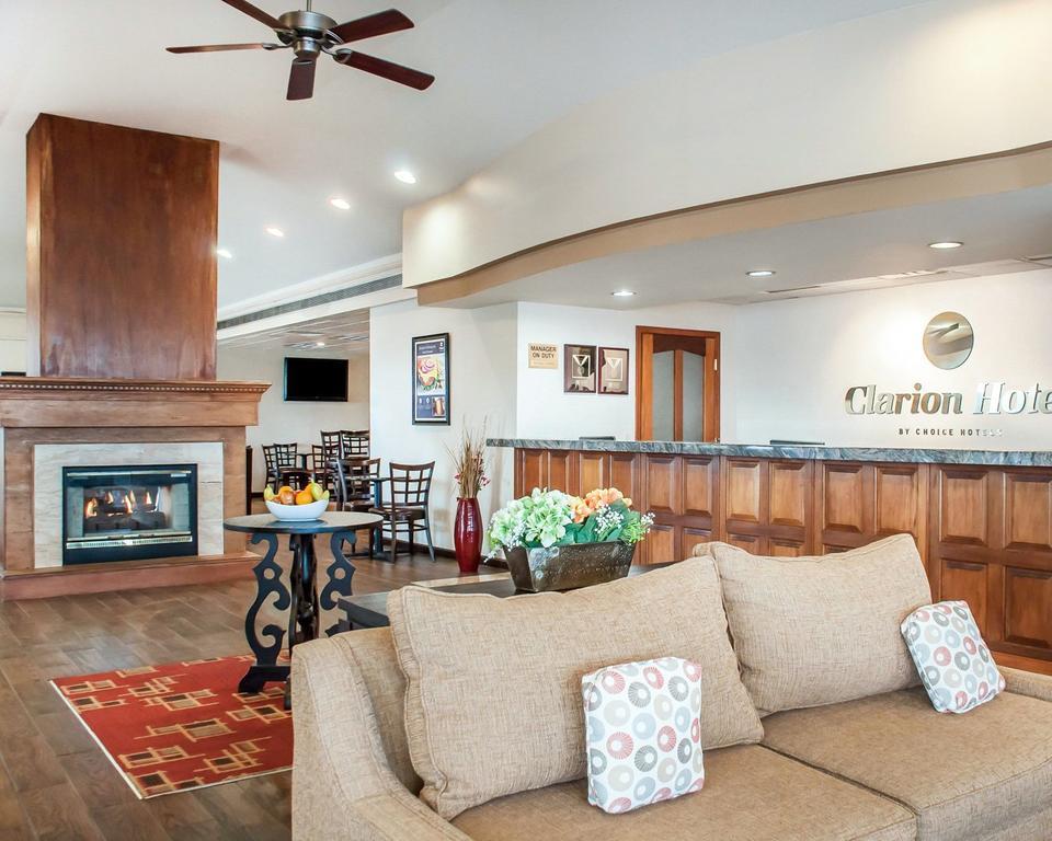 Clarion Hotel Buffalo Airport Williamsville Buitenkant foto