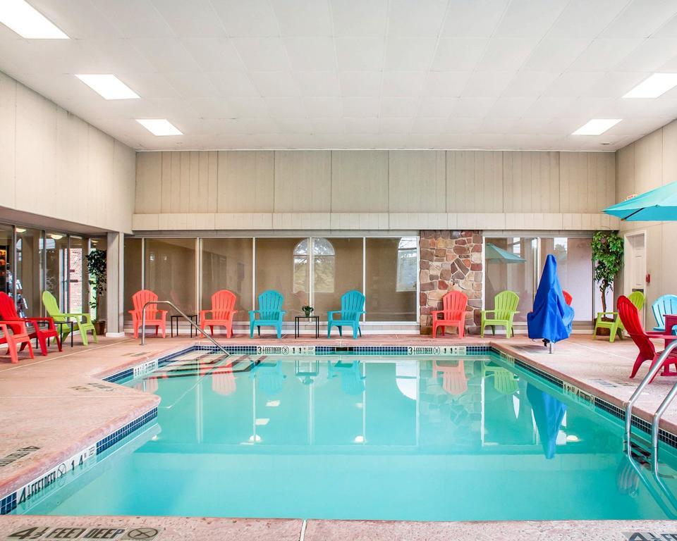 Clarion Hotel Buffalo Airport Williamsville Buitenkant foto