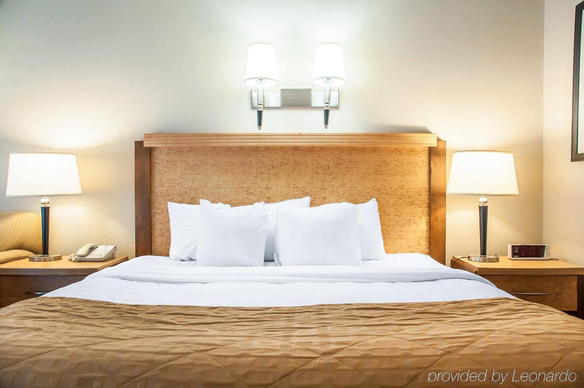 Clarion Hotel Buffalo Airport Williamsville Buitenkant foto